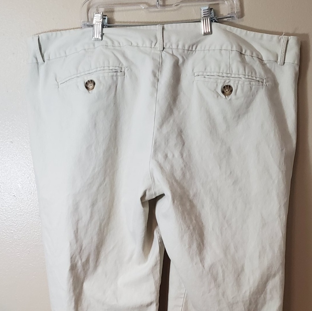 Cream capris - Picture 3 of 5
